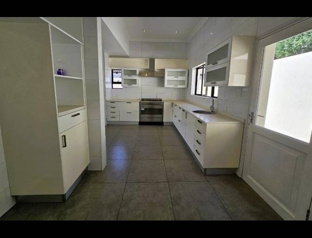 4 BEDROOM PROPERTY TO RENT IN WATERKLOOF RIDGE